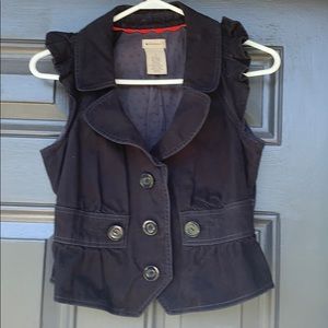 Anthropologie Elevenses ruffle vest with bow